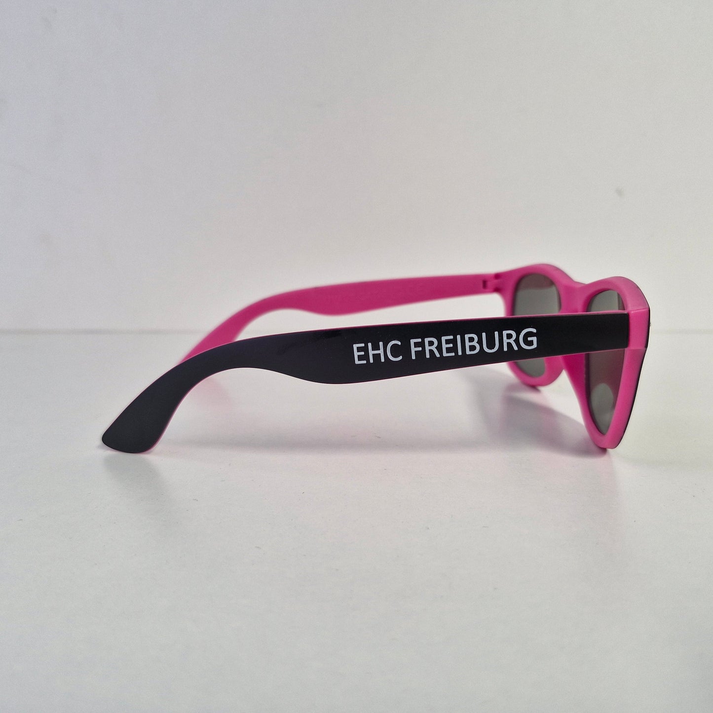 Sonnenbrille EHC Freiburg ~ schwarz-pink